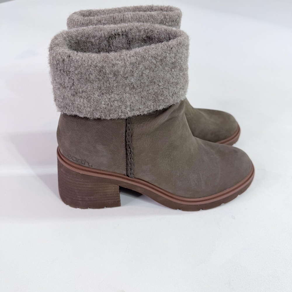 Earth Boots Womens Size 9.5 Brown Leather Ankle Knit Cuff Block Heel Booties